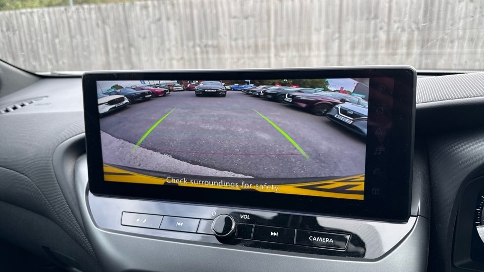 Nissan Juke 1.0 DiG-T N-Connecta 5dr Petrol Hatchback - Image 31