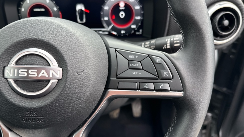 Nissan Juke 1.0 DiG-T N-Connecta 5dr Petrol Hatchback - Image 36