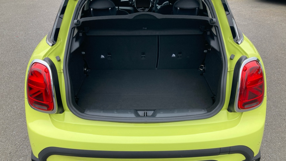 MINI Cooper 1.5 C Classic 5dr Auto Petrol Hatchback - Image 4