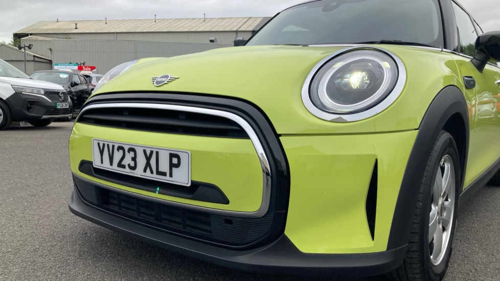 MINI Cooper 1.5 C Classic 5dr Auto Petrol Hatchback - Image 25