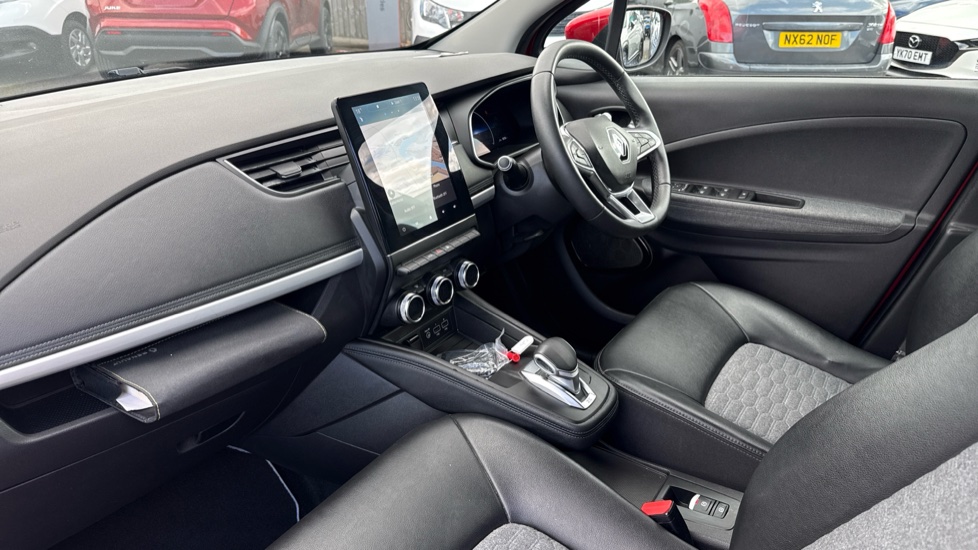Renault Zoe 100kW i GT Line R135 50kWh Rapid Charge 5dr Auto Electric Hatchback - Image 9