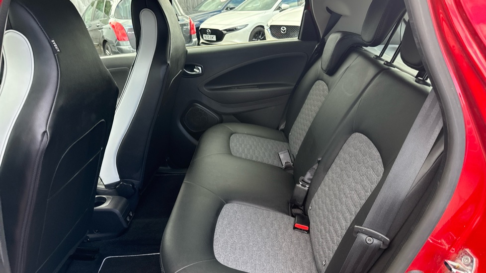Renault Zoe 100kW i GT Line R135 50kWh Rapid Charge 5dr Auto Electric Hatchback - Image 16