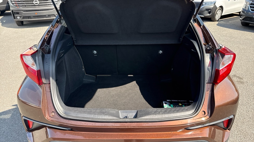 Toyota C-HR 1.8 Hybrid Excel 5dr CVT Hybrid Hatchback - Image 4
