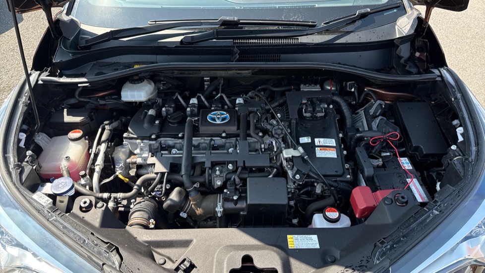 Toyota C-HR 1.8 Hybrid Excel 5dr CVT Hybrid Hatchback - Image 8