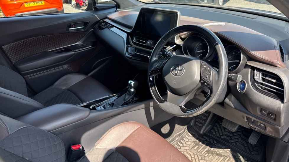 Toyota C-HR 1.8 Hybrid Excel 5dr CVT Hybrid Hatchback - Image 11
