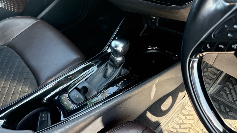Toyota C-HR 1.8 Hybrid Excel 5dr CVT Hybrid Hatchback - Image 14