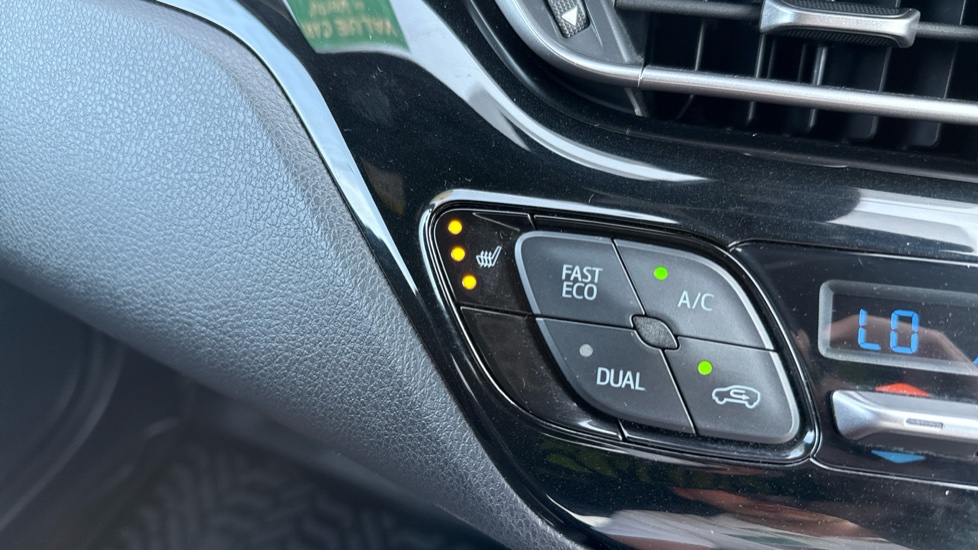 Toyota C-HR 1.8 Hybrid Excel 5dr CVT Hybrid Hatchback - Image 28