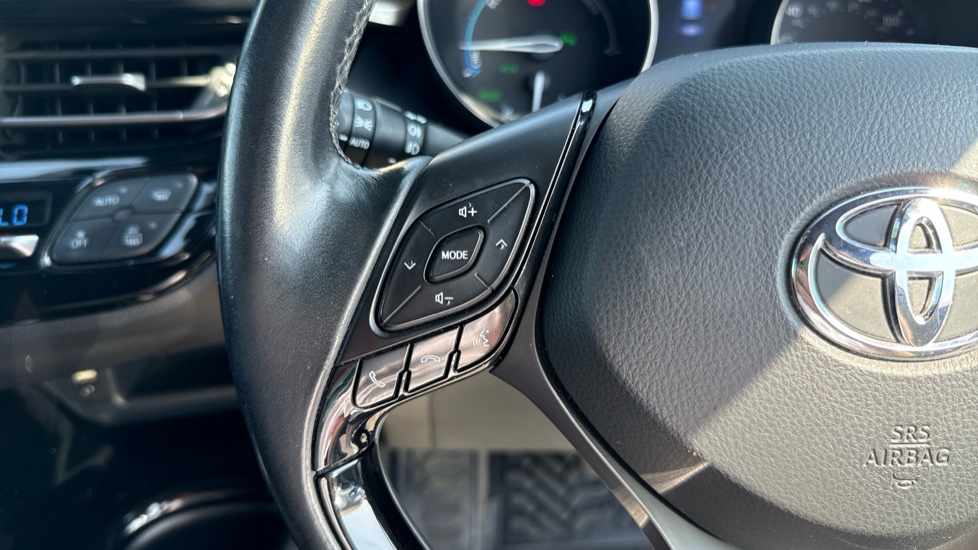 Toyota C-HR 1.8 Hybrid Excel 5dr CVT Hybrid Hatchback - Image 32