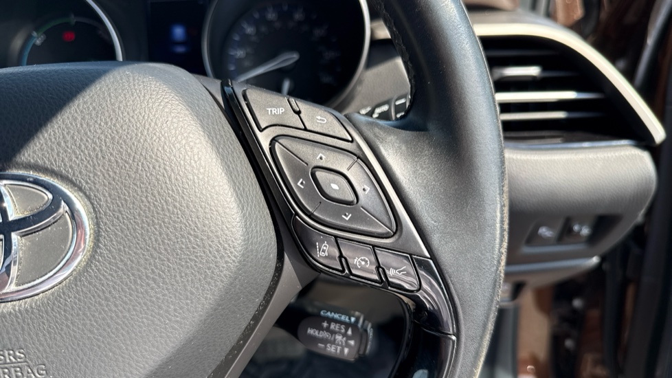 Toyota C-HR 1.8 Hybrid Excel 5dr CVT Hybrid Hatchback - Image 33