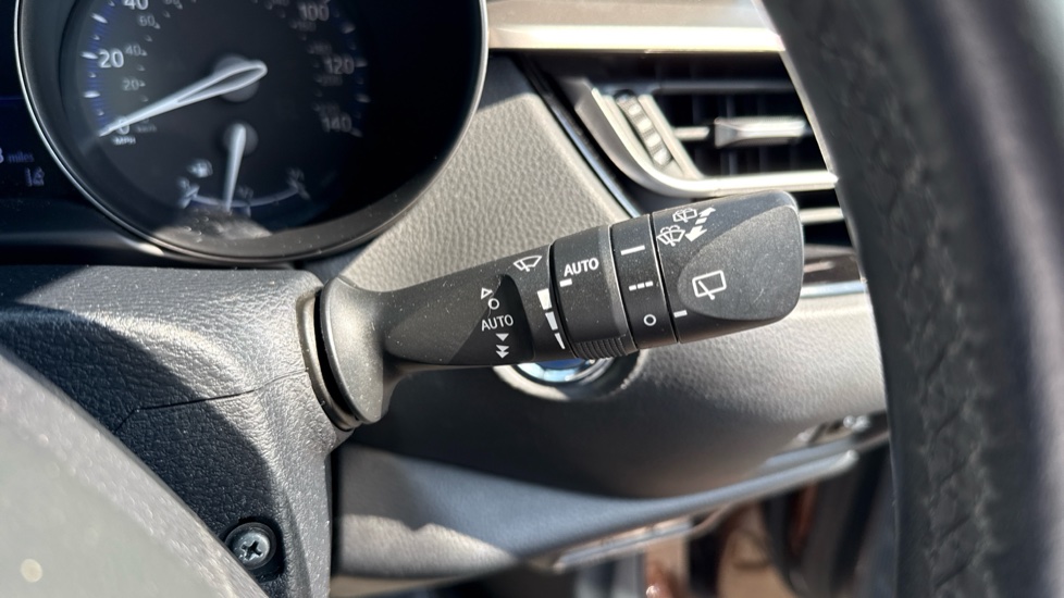 Toyota C-HR 1.8 Hybrid Excel 5dr CVT Hybrid Hatchback - Image 34