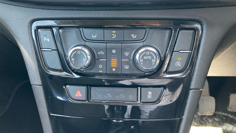 Vauxhall Mokka X 1.4T ecoTEC Active 5dr Petrol Hatchback - Image 31