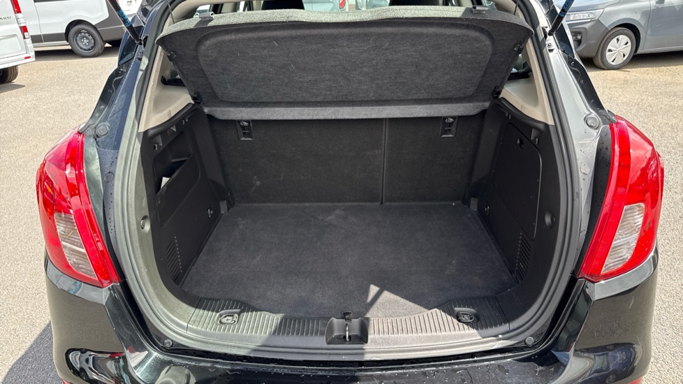 Vauxhall Mokka X 1.4T Active 5dr Petrol Hatchback - Image 4