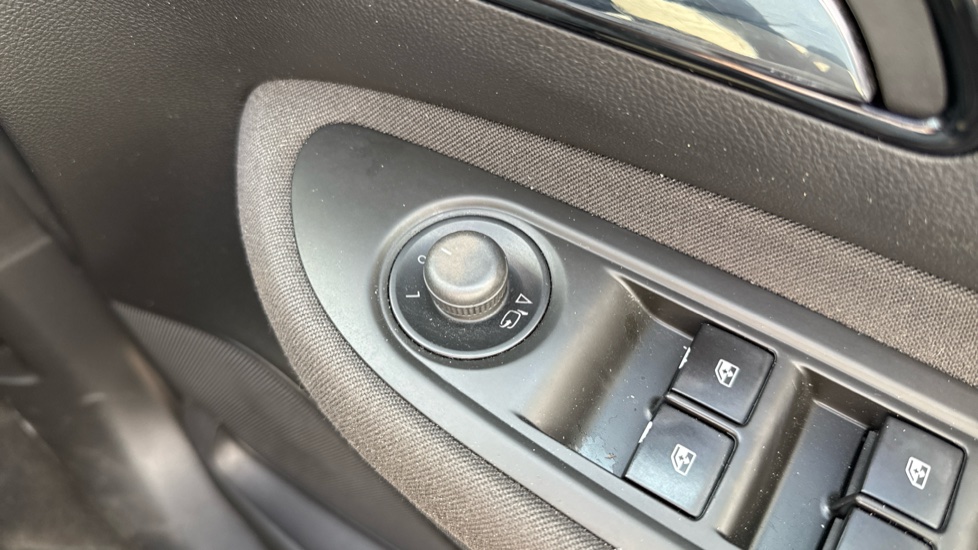 Vauxhall Mokka X 1.4T Active 5dr Petrol Hatchback - Image 27