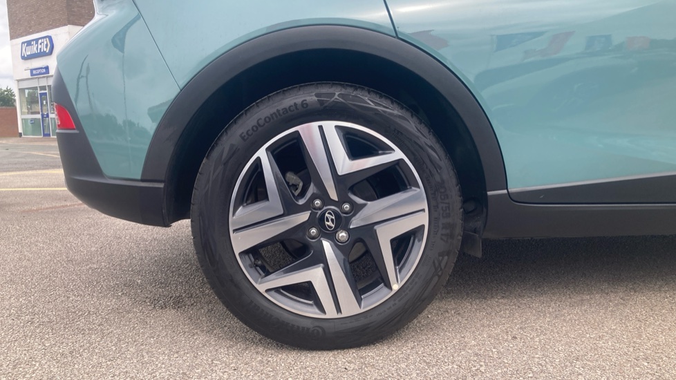 Hyundai BAYON 1.0 TGDi [120] 48V MHEV Ultimate 5dr Petrol Hatchback - Image 7