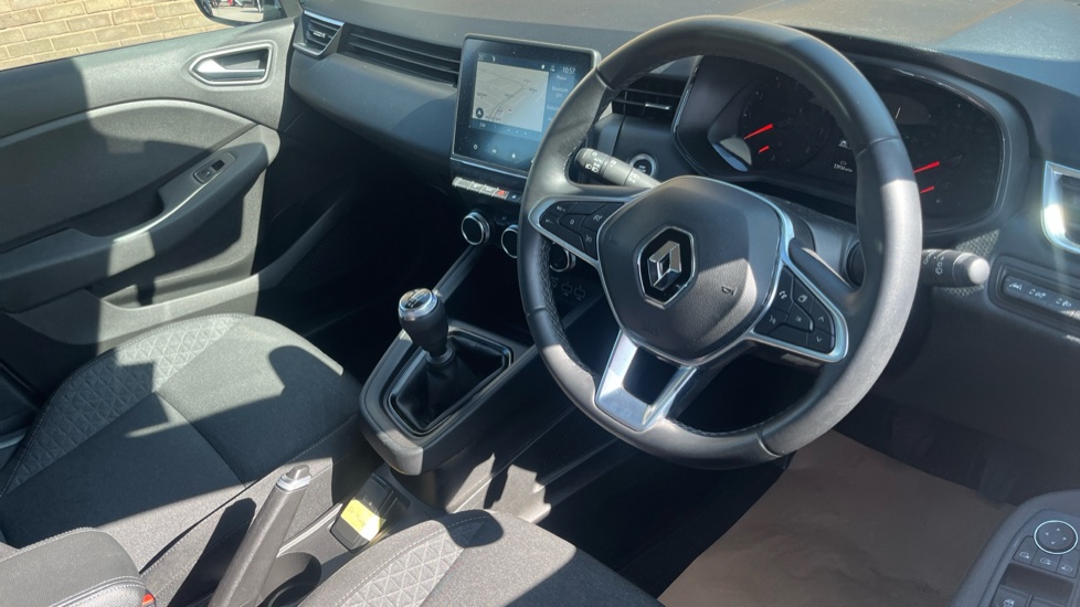 Renault Clio 1.0 TCe 90 Iconic 5dr Petrol Hatchback - Image 11