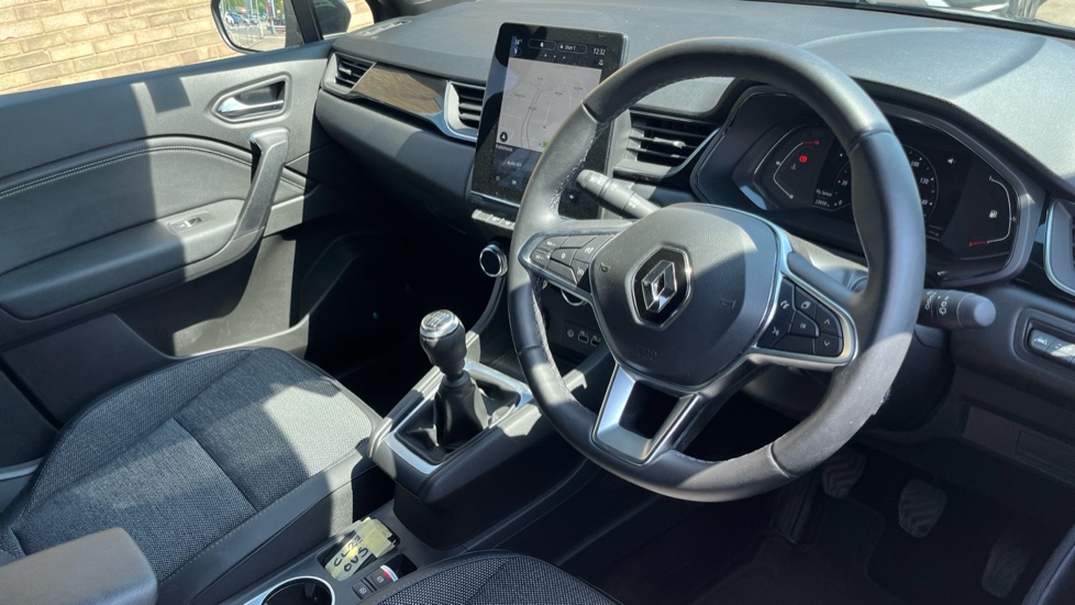 Renault Captur 1.0 TCE 90 Rive Gauche 5dr Petrol Hatchback - Image 11
