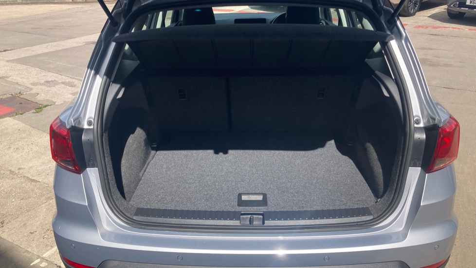 SEAT Arona 1.0 TSI SE Technology 5dr Petrol Hatchback - Image 4