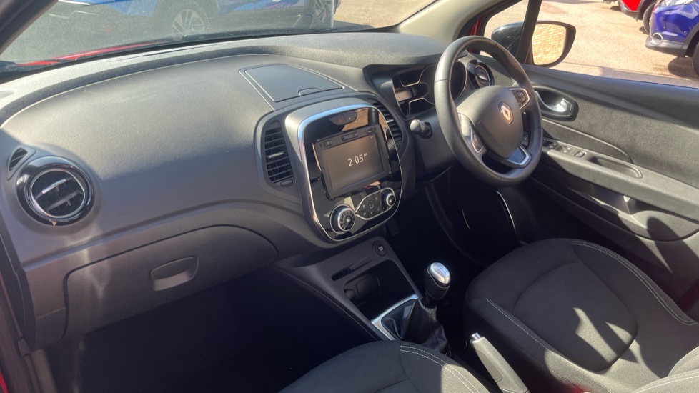 Renault Captur 0.9 TCE 90 Iconic 5dr Petrol Hatchback - Image 9