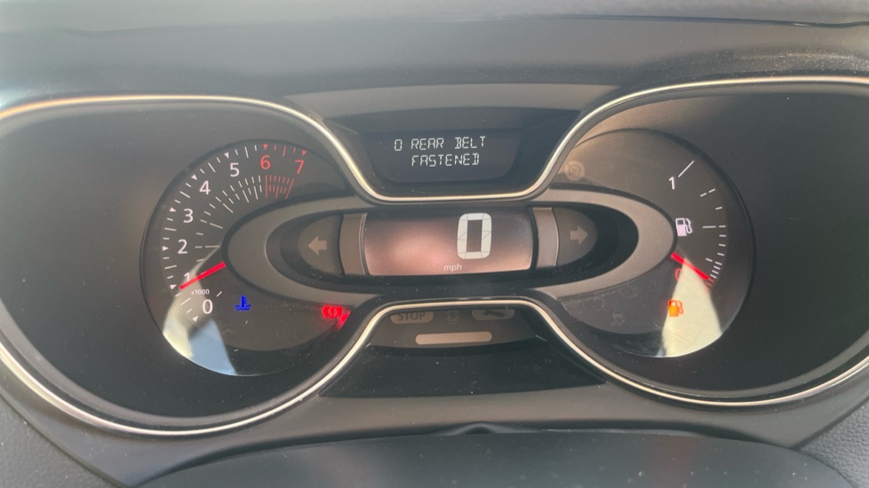 Renault Captur 0.9 TCE 90 Iconic 5dr Petrol Hatchback - Image 18