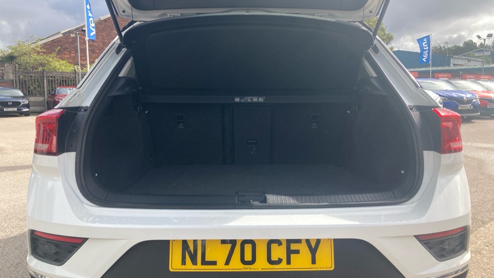 Volkswagen T-Roc 1.0 TSI Design 5dr Petrol Hatchback - Image 4