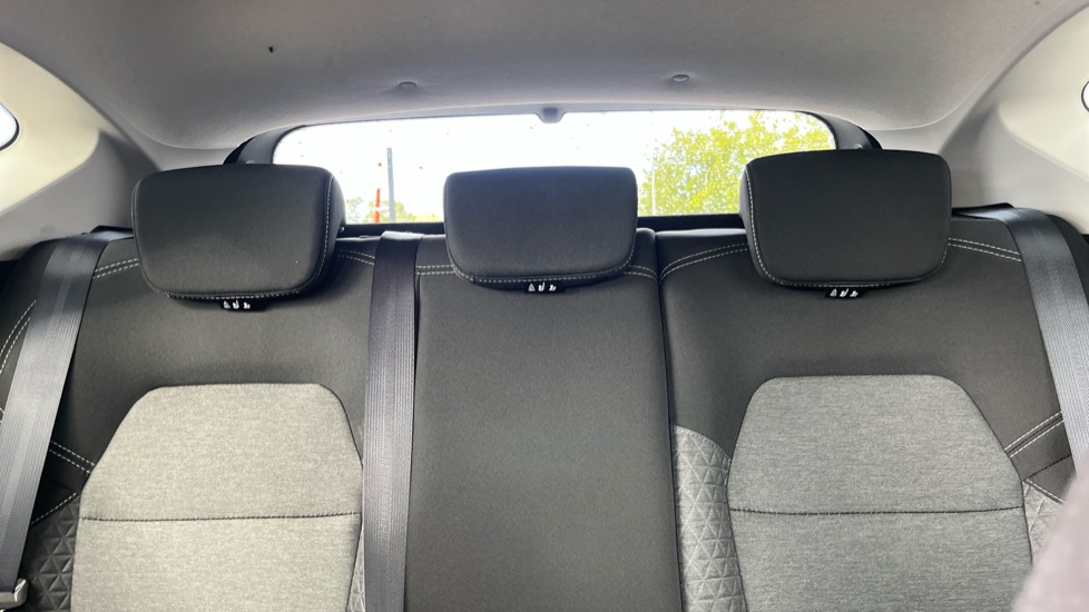 Renault Captur 1.6 E-Tech full hybrid 145 Evolution 5dr Auto Hybrid Hatchback - Image 15