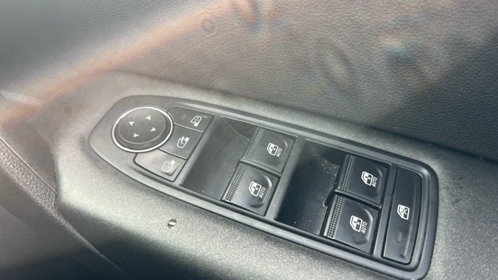Renault Captur 1.6 E-Tech full hybrid 145 Evolution 5dr Auto Hybrid Hatchback - Image 24