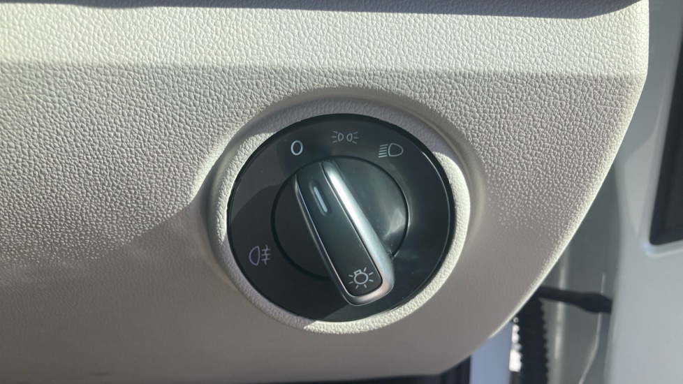 Volkswagen Up 1.0 65PS Beats 5dr Petrol Hatchback - Image 28