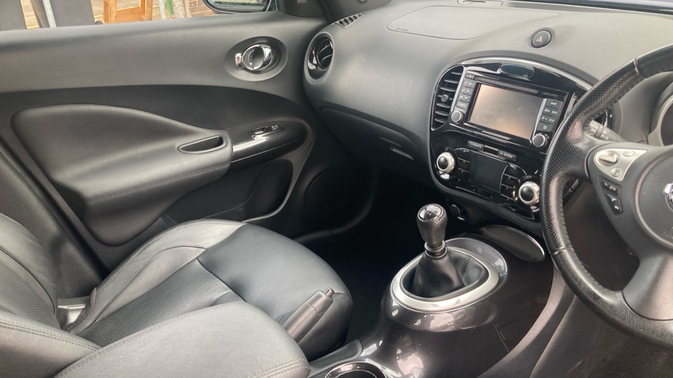 Nissan Juke 1.5 dCi Tekna 5dr Diesel Hatchback - Image 14