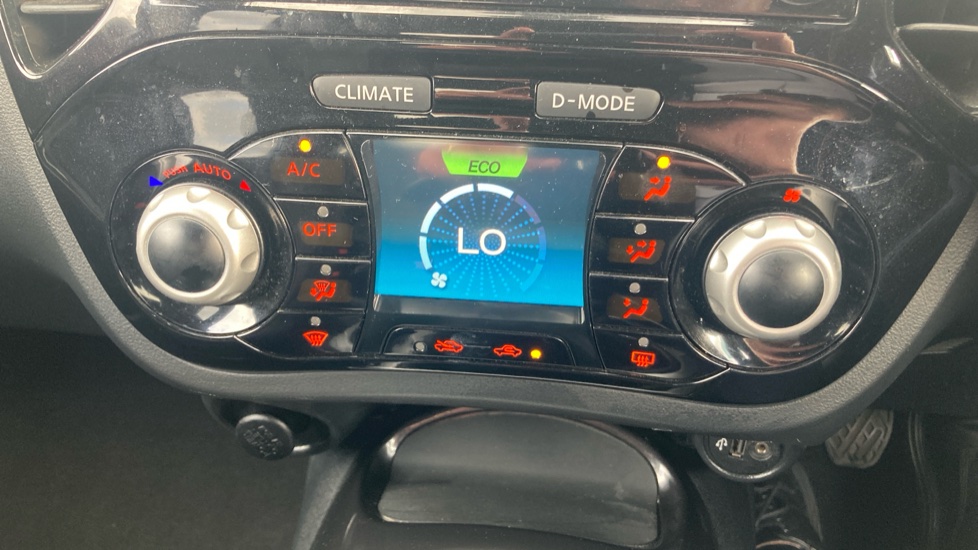 Nissan Juke 1.5 dCi Tekna 5dr Diesel Hatchback - Image 23