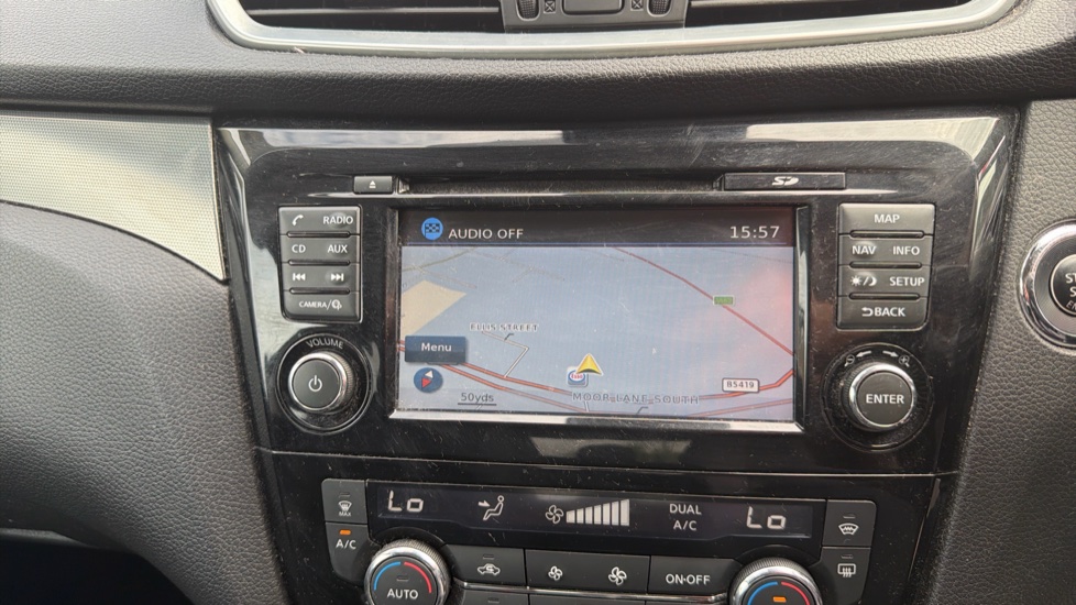 Nissan Qashqai 1.5 dCi Tekna [Glass Roof Pack] 5dr Diesel Hatchback - Image 12