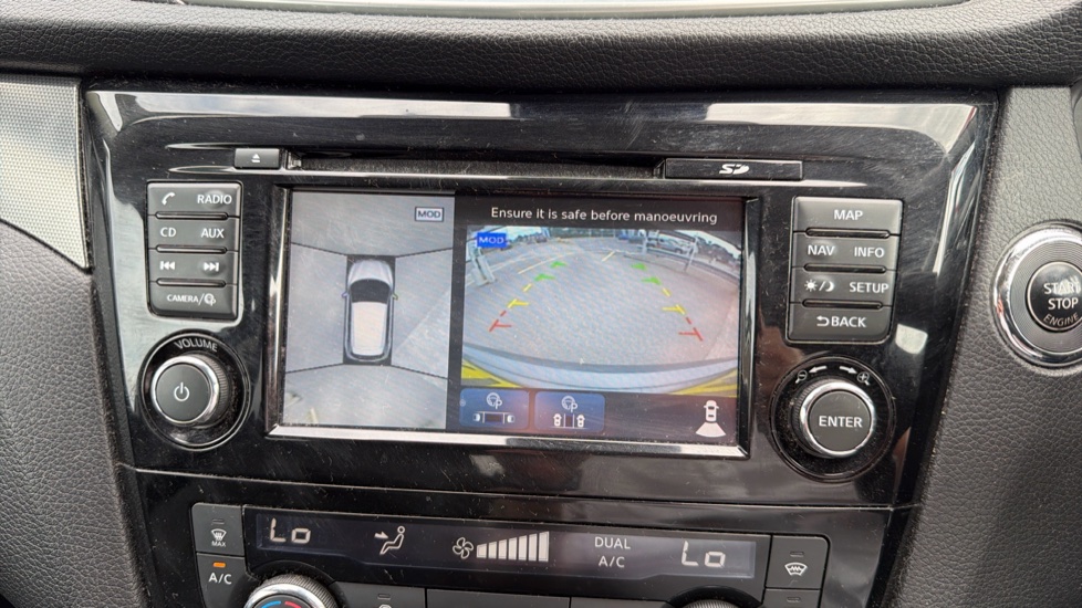 Nissan Qashqai 1.5 dCi Tekna [Glass Roof Pack] 5dr Diesel Hatchback - Image 21
