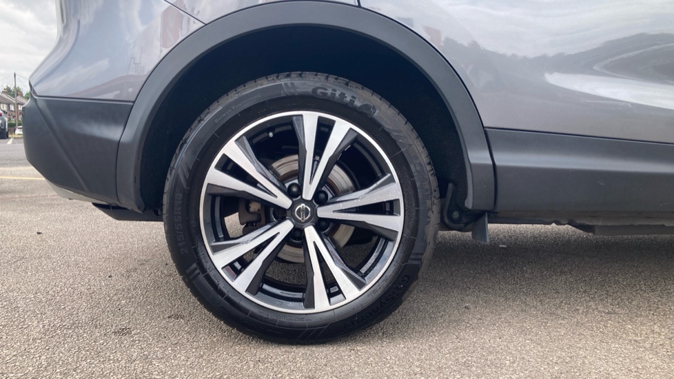Nissan Qashqai 1.5 dCi 115 N-Connecta 5dr Diesel Hatchback - Image 7