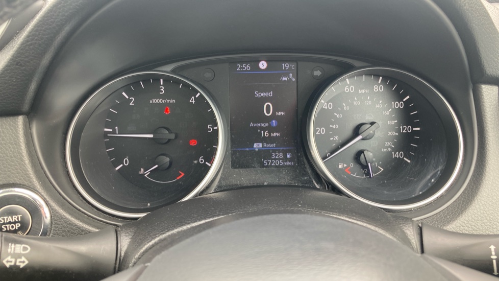 Nissan Qashqai 1.5 dCi 115 N-Connecta 5dr Diesel Hatchback - Image 18