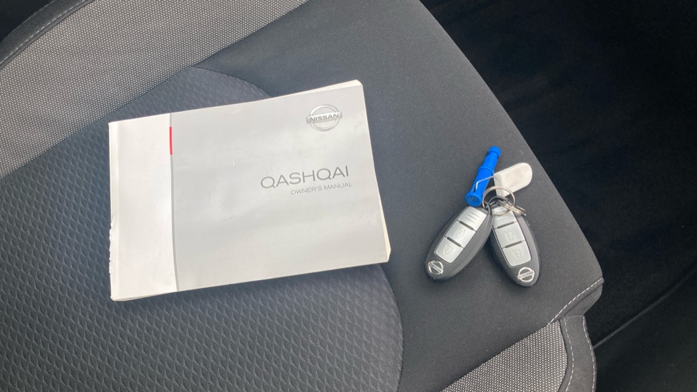 Nissan Qashqai 1.5 dCi 115 N-Connecta 5dr Diesel Hatchback - Image 19