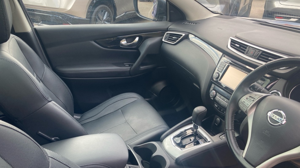 Nissan Qashqai 1.2 DiG-T Tekna [Non-Panoramic] 5dr Xtronic Petrol Hatchback - Image 14