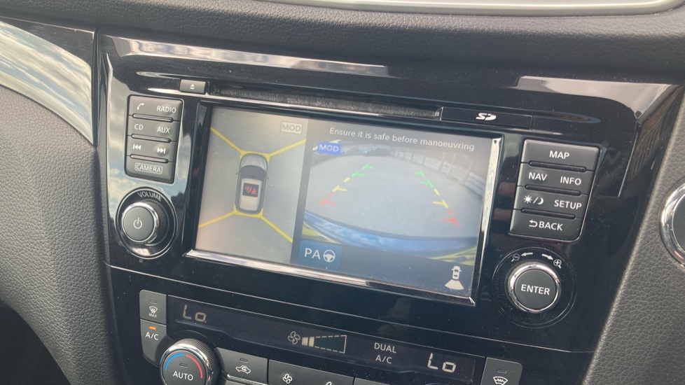 Nissan Qashqai 1.2 DiG-T Tekna [Non-Panoramic] 5dr Xtronic Petrol Hatchback - Image 30