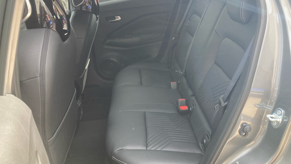 Nissan Juke 1.0 DiG-T Tekna 5dr Petrol Hatchback - Image 16