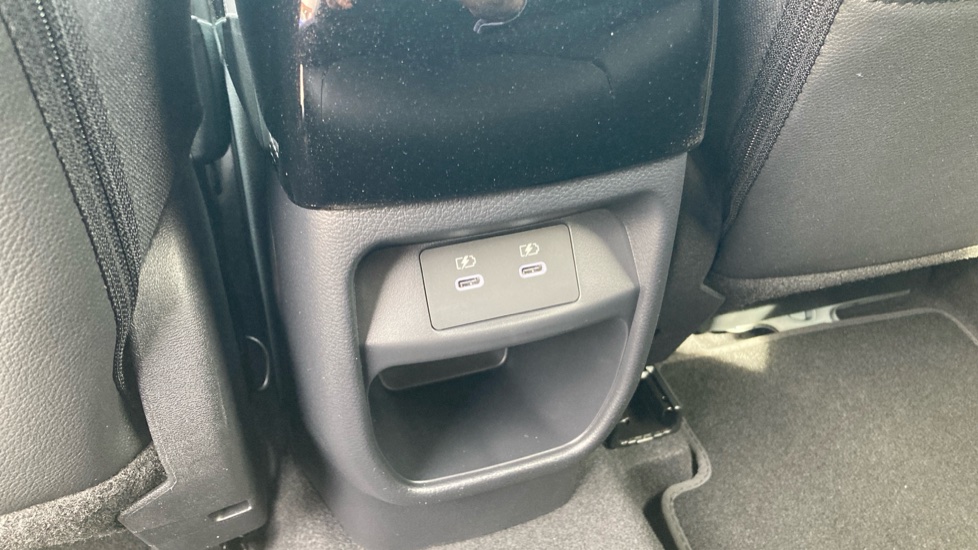 Nissan Juke 1.0 DiG-T Tekna 5dr Petrol Hatchback - Image 21