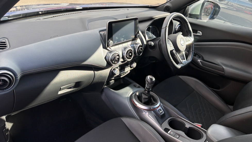 Nissan Juke 1.0 DiG-T 114 Tekna 5dr Petrol Hatchback - Image 9
