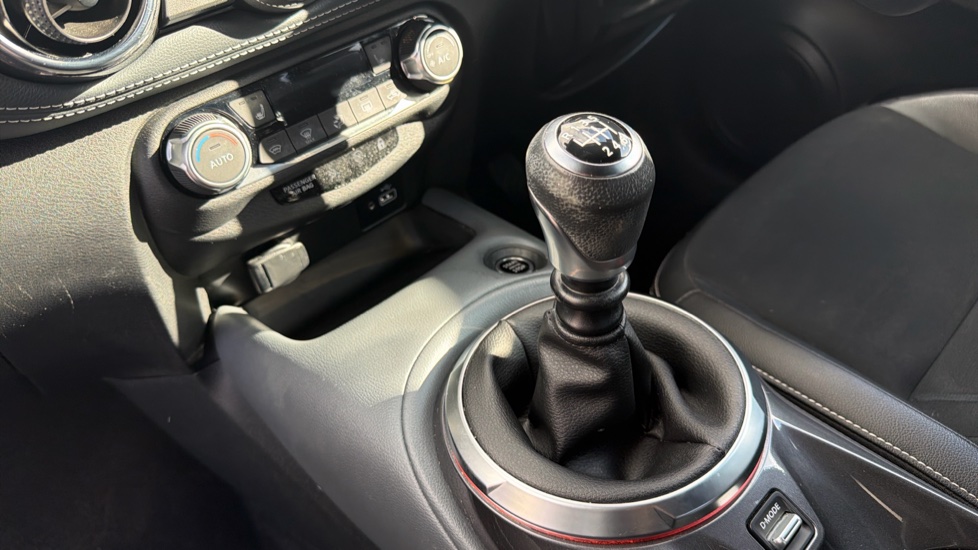 Nissan Juke 1.0 DiG-T 114 Tekna 5dr Petrol Hatchback - Image 13