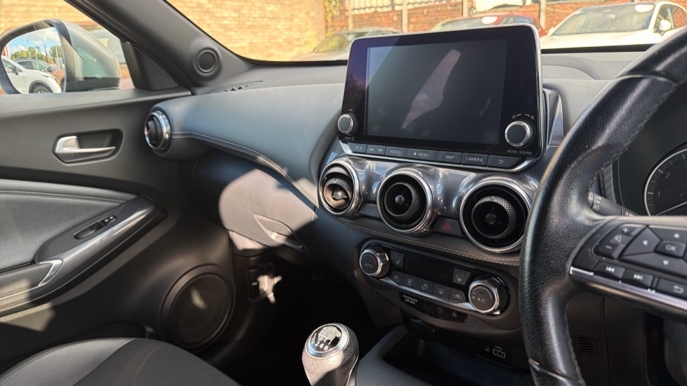 Nissan Juke 1.0 DiG-T 114 Tekna 5dr Petrol Hatchback - Image 14