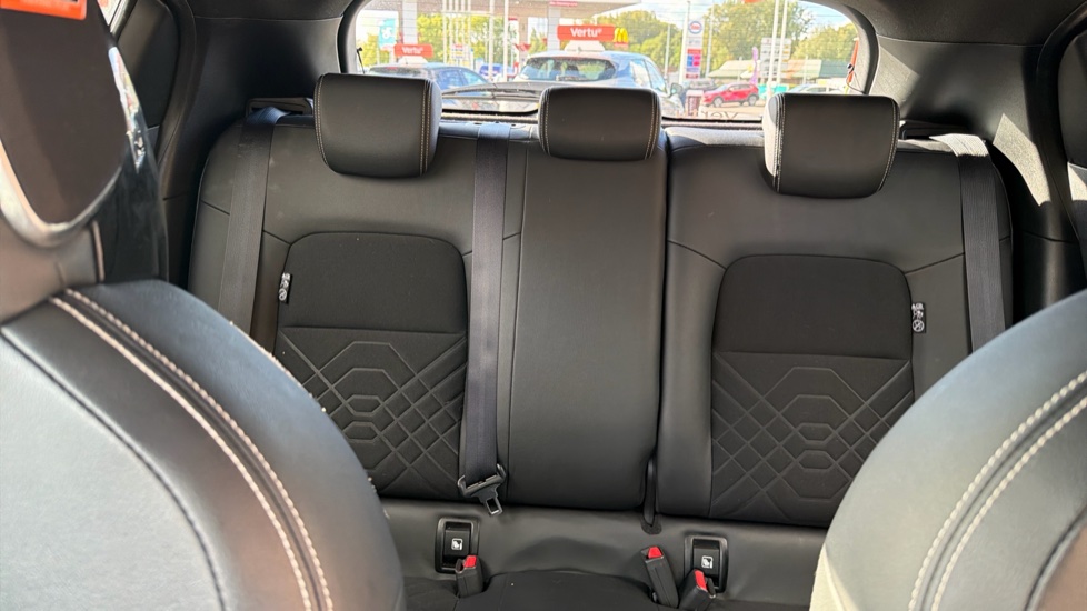 Nissan Juke 1.0 DiG-T 114 Tekna 5dr Petrol Hatchback - Image 15