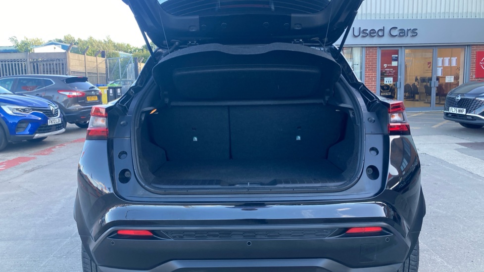 Nissan Juke 1.0 DiG-T 114 N-Connecta 5dr Petrol Hatchback - Image 4