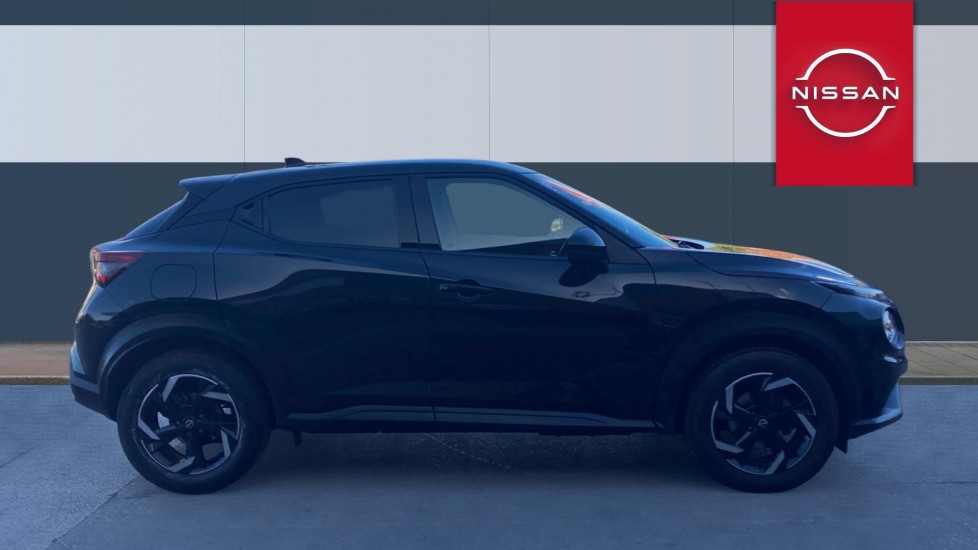 Nissan Juke 1.0 DiG-T 114 N-Connecta 5dr Petrol Hatchback - Image 5