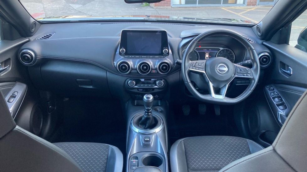 Nissan Juke 1.0 DiG-T 114 N-Connecta 5dr Petrol Hatchback - Image 10