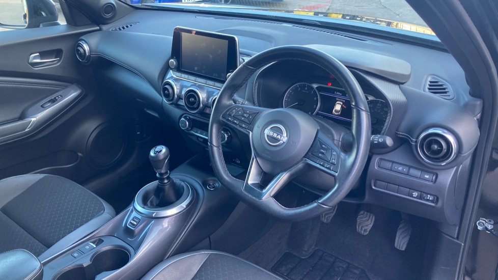 Nissan Juke 1.0 DiG-T 114 N-Connecta 5dr Petrol Hatchback - Image 11