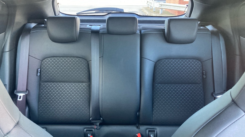 Nissan Juke 1.0 DiG-T 114 N-Connecta 5dr Petrol Hatchback - Image 15