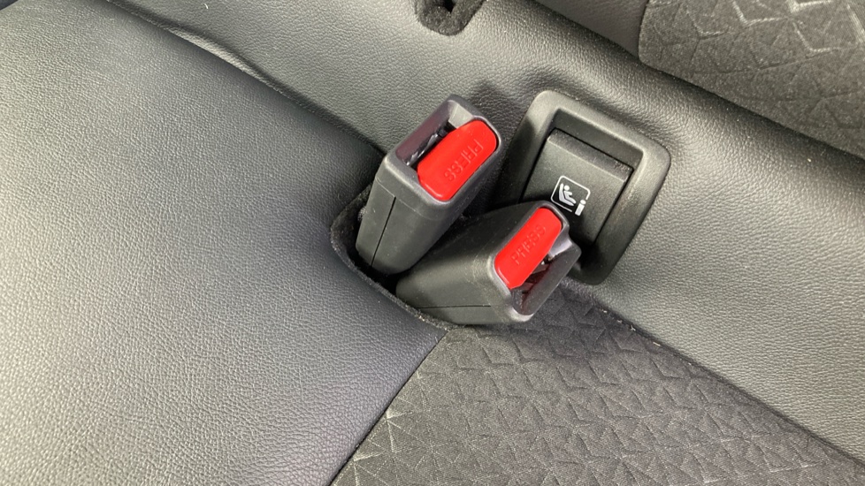Nissan Juke 1.0 DiG-T 114 N-Connecta 5dr DCT Petrol Hatchback - Image 17