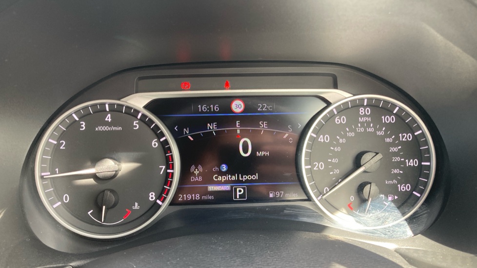 Nissan Juke 1.0 DiG-T 114 N-Connecta 5dr DCT Petrol Hatchback - Image 18