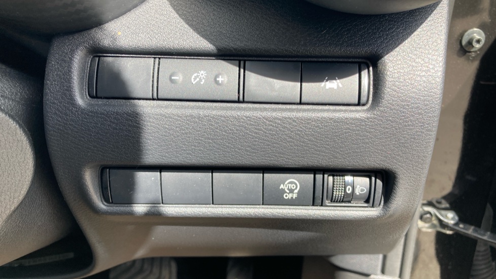 Nissan Juke 1.0 DiG-T 114 N-Connecta 5dr DCT Petrol Hatchback - Image 23